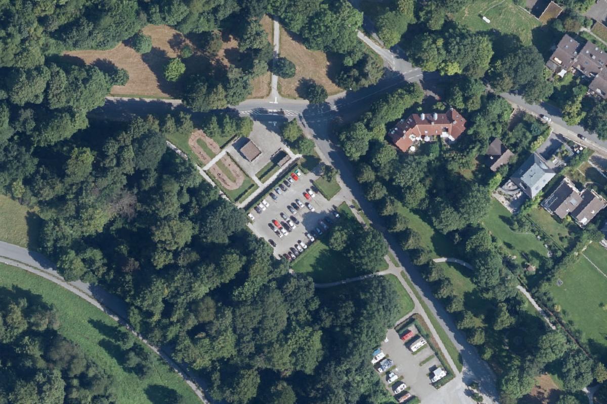 Pkw- und Wohnmobil-Parkplatz