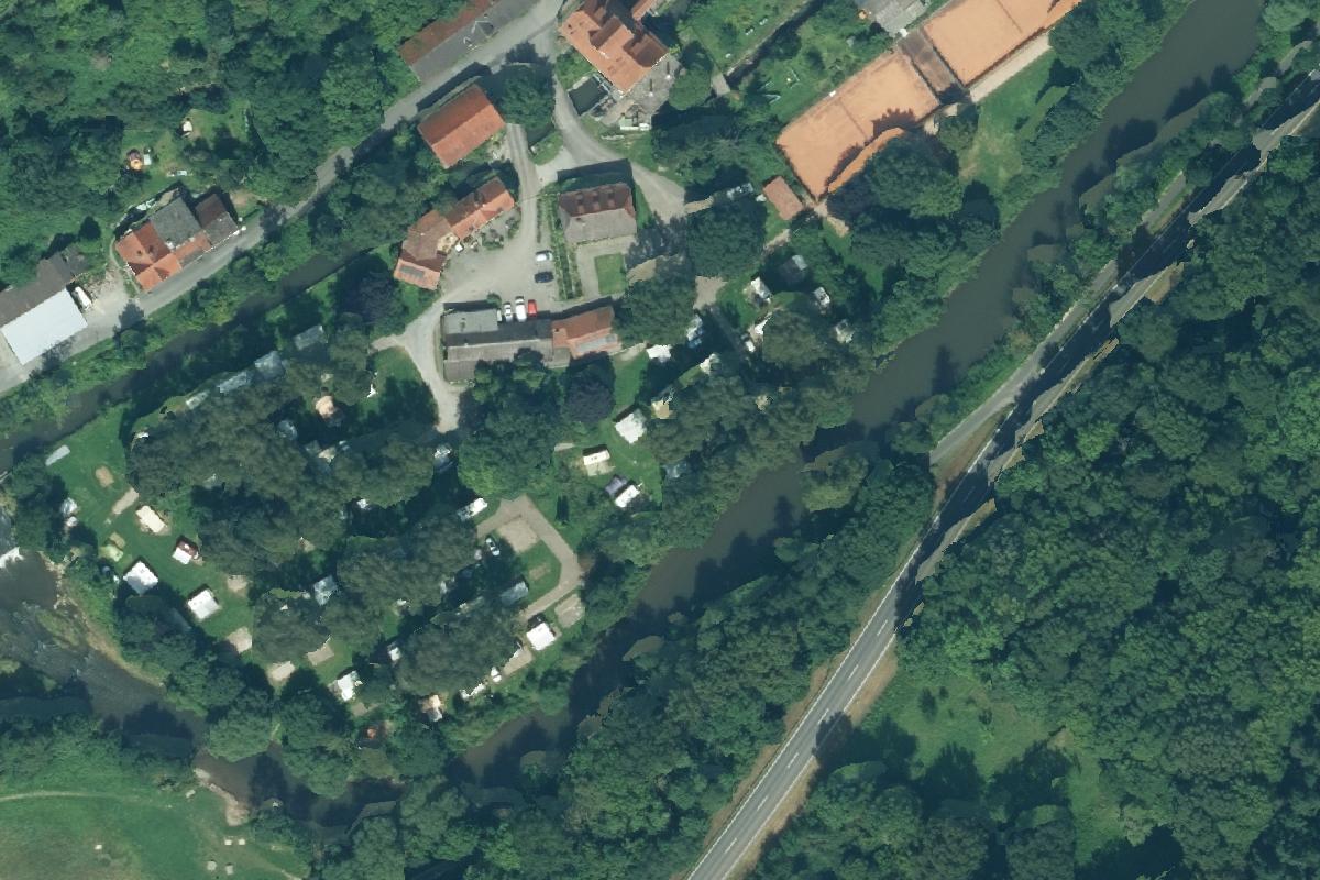 Campingplatz Trendelburg auf der Diemelinsel zu Füssen der Trendelburg