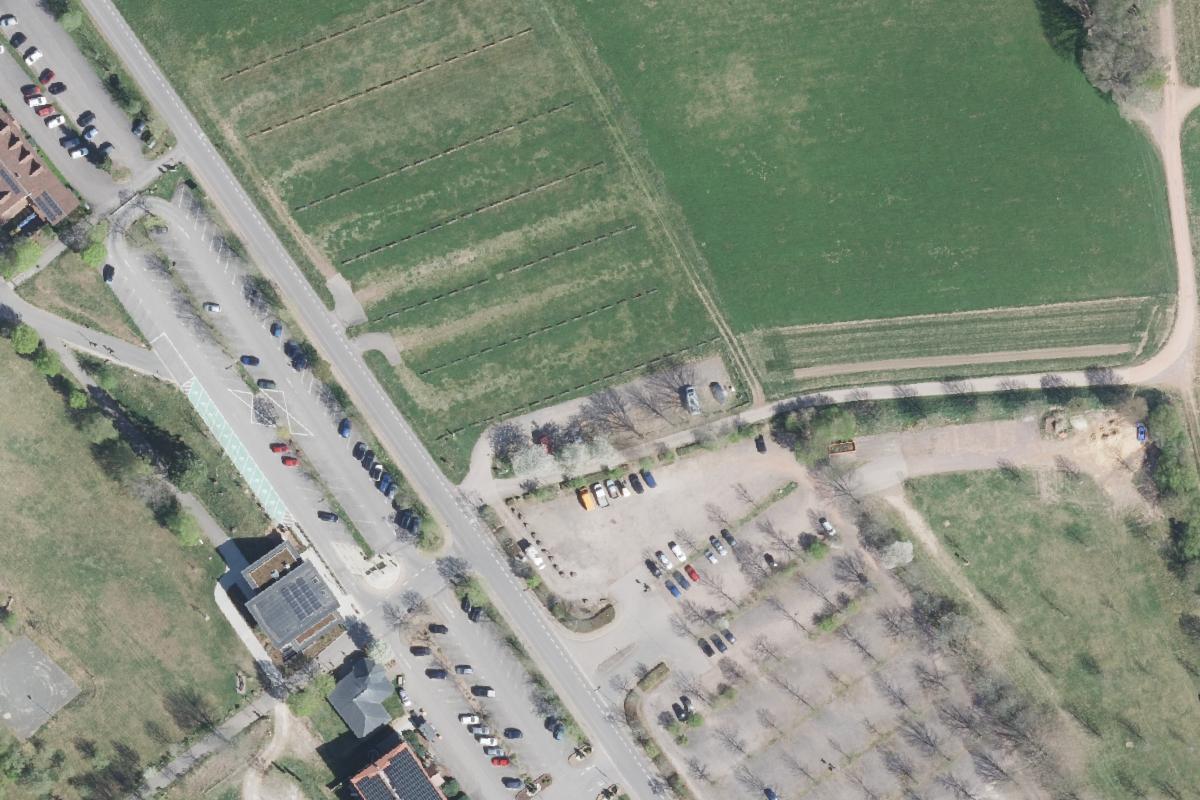Wohnmobilstellplatz am Seeufer Losheim