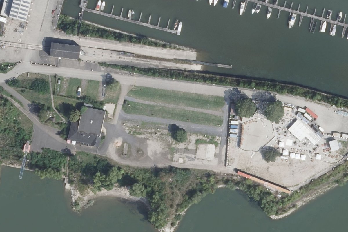 Wohnmobilstellplatz Marina Yacht Club