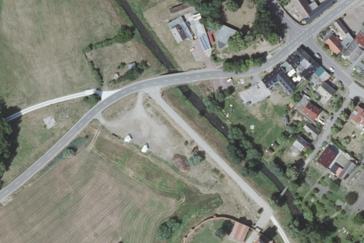 Wohnmobilstellplatz an der Wasserburg Walternienburg