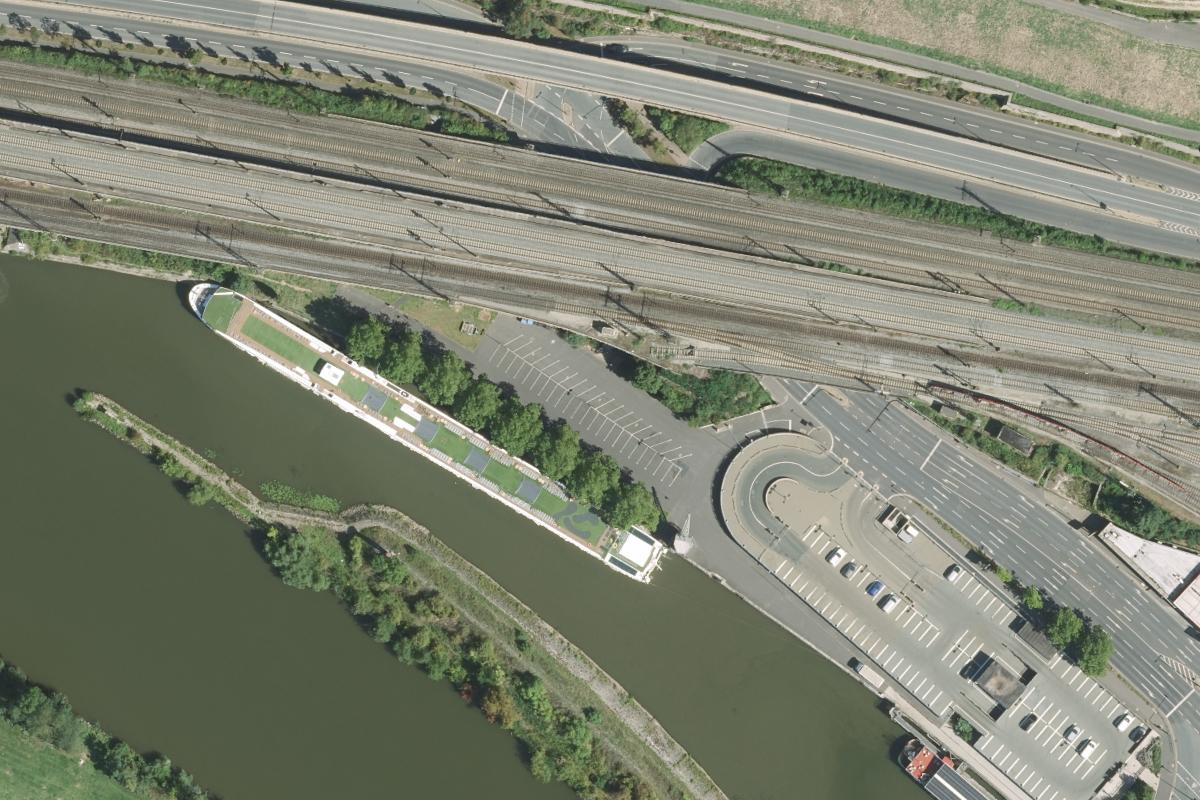Wohnmobilparkplatz Würzburg, Alter Hafen