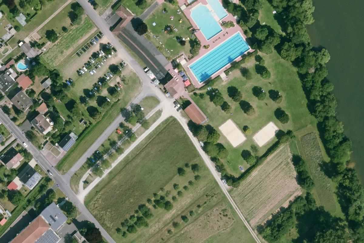 Wohnmobilstellplatz Zellingen, Am Freibad