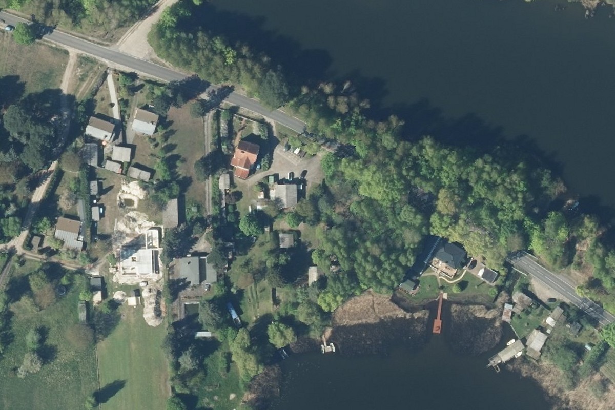 Zelt - und Wohnmobilstellplatz direkt am See , SUP Board und Fahrräder Ausleihstation Bert Daske