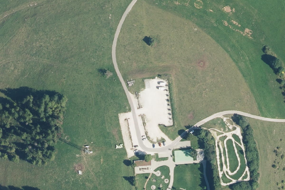 Wohnmobilstellplatz und XXL Mehrgenerationenspielplatz