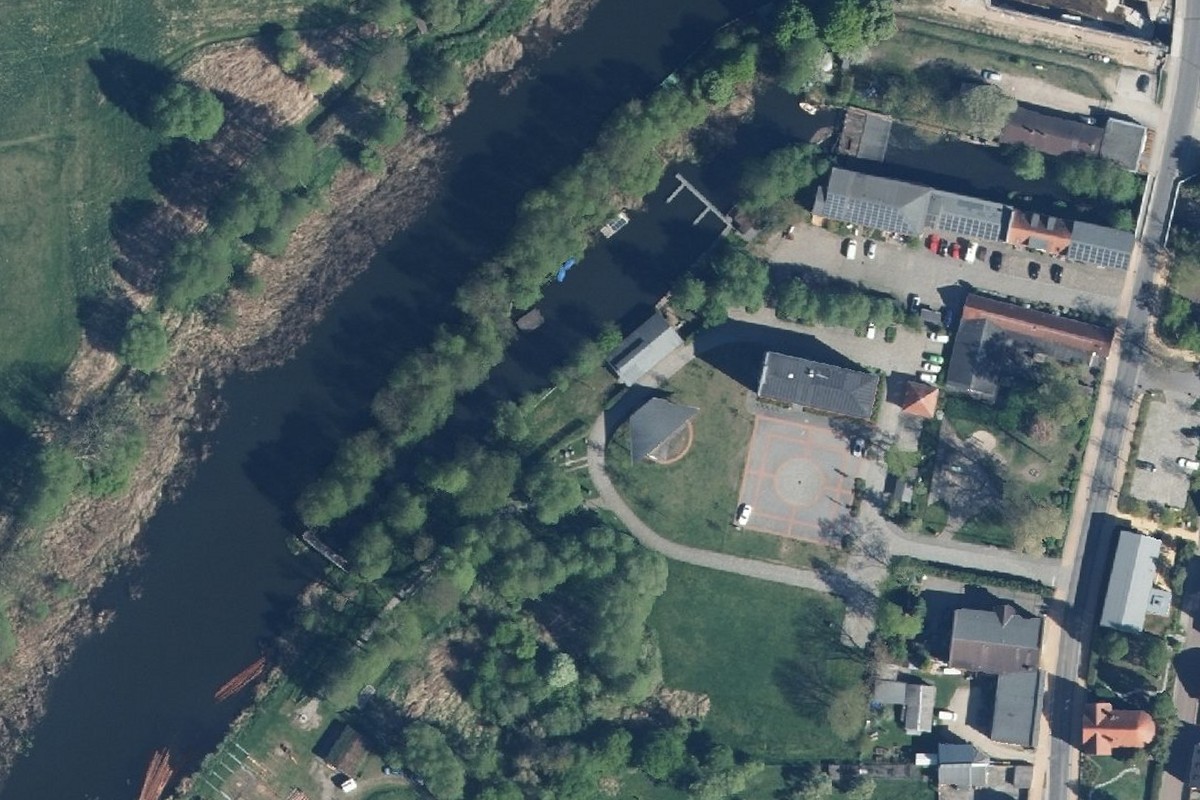 Wohnmobil Stellplatz & Bootsverleih