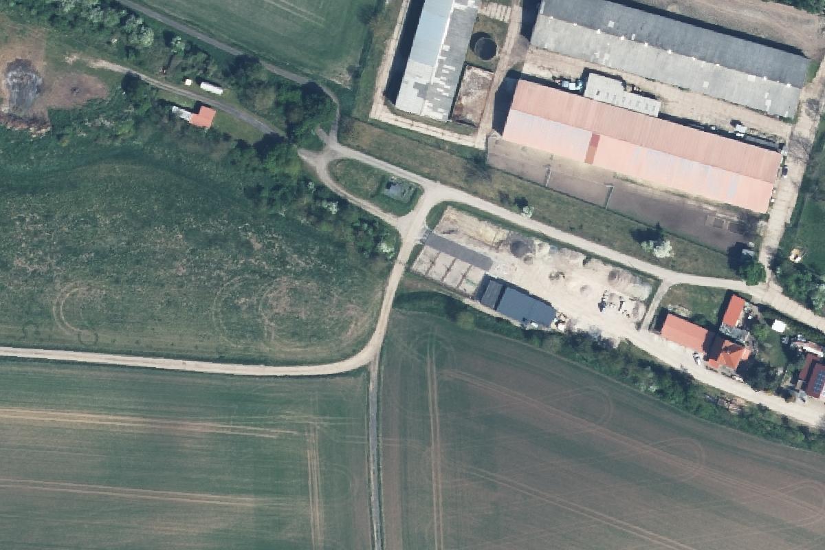 Wohnmobilstellplatz - Am Gartenberg in Ostramondra > Michael Grixa
