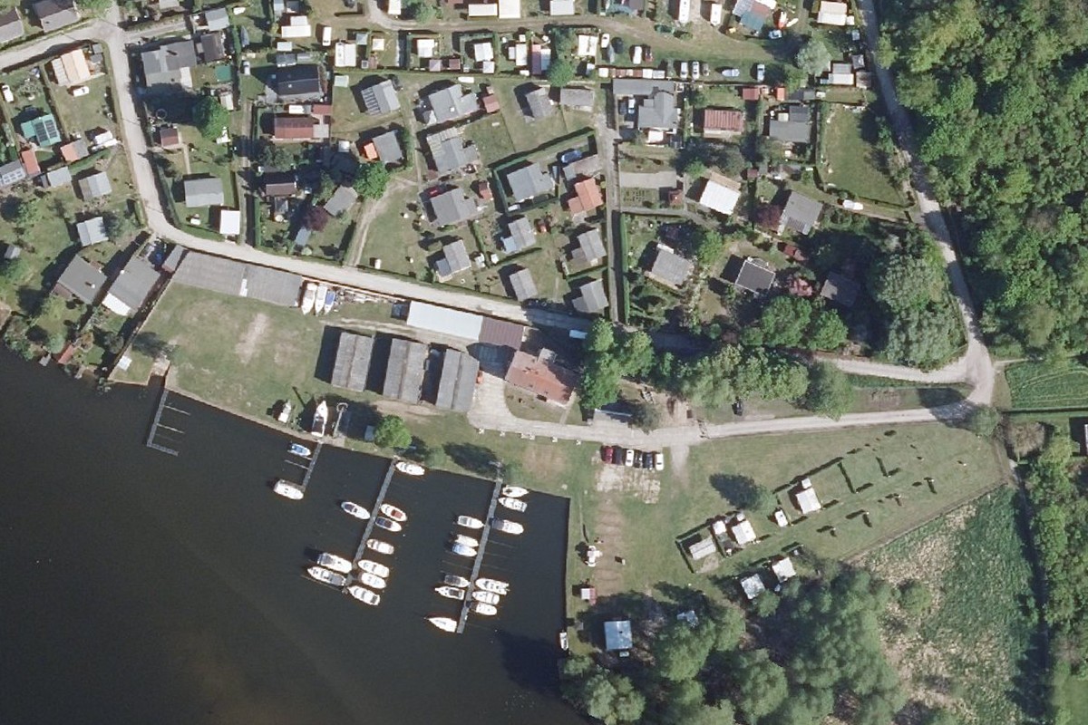 Camping & Bootsliegeplatz