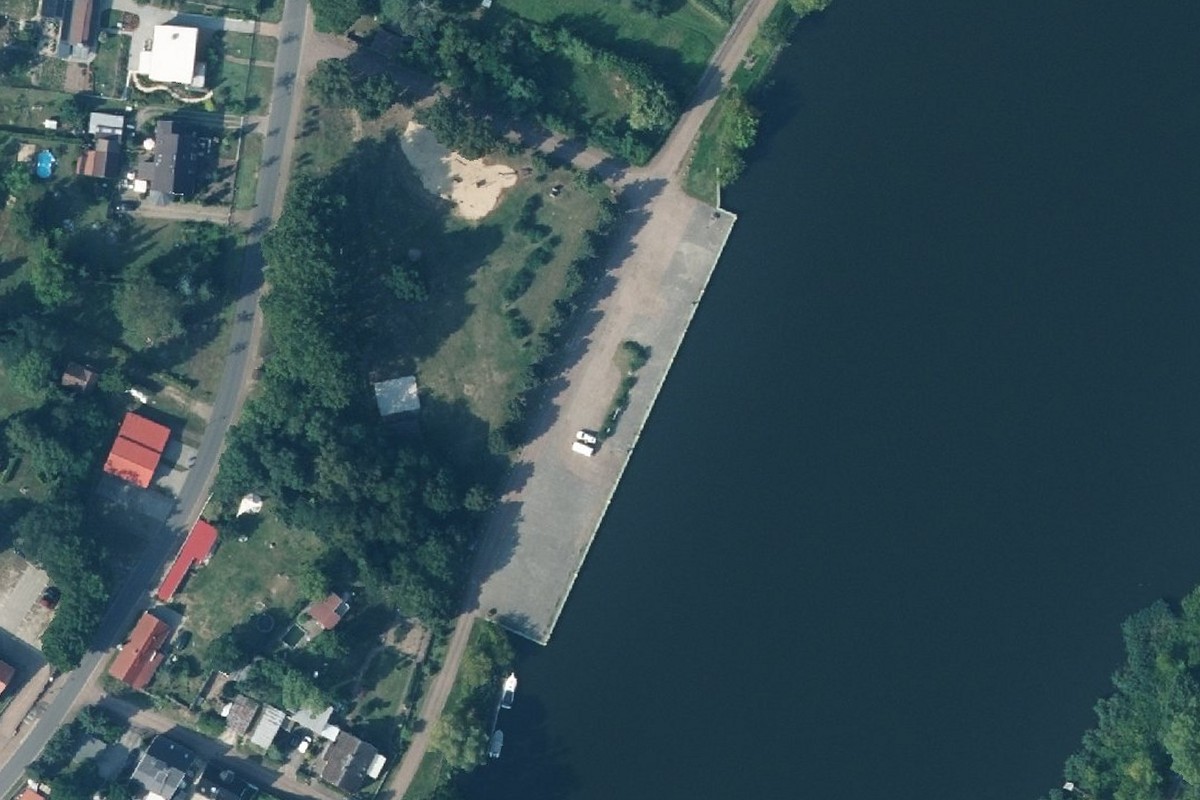 Wohnmobilstellplatz Hafenanlage Mescherin