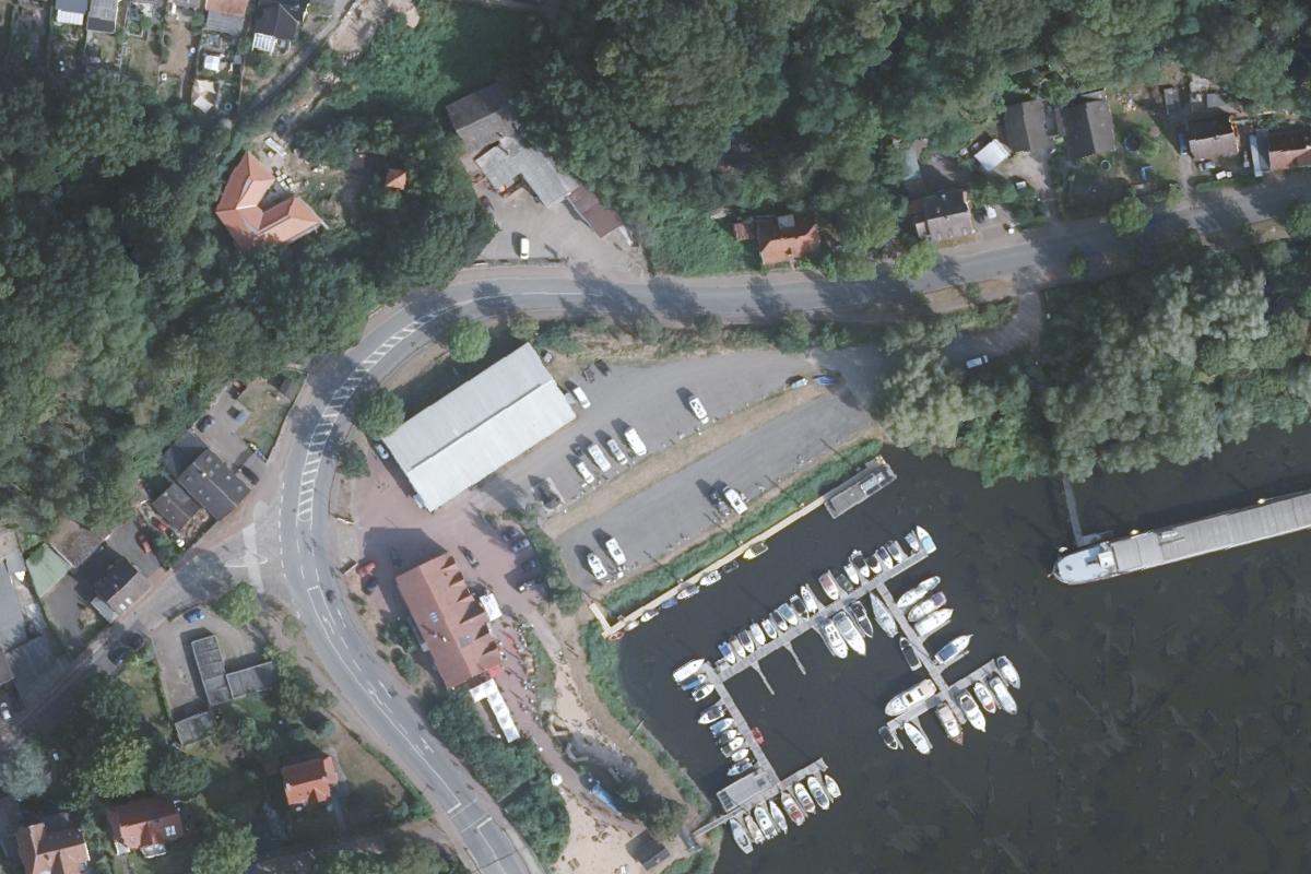Wohnmobil-Stellplatz Yachthafen Lauenburg