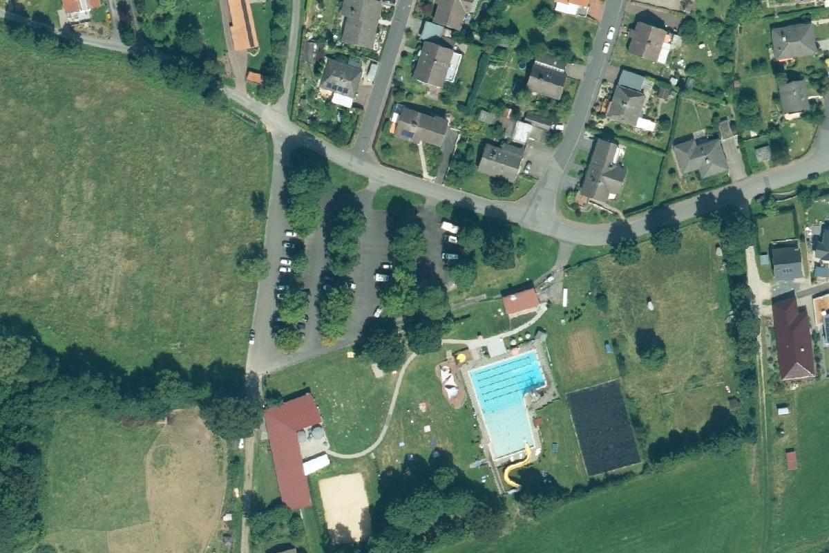 Wohnmobilstellplatz Reinhardshagen, Am Freibad