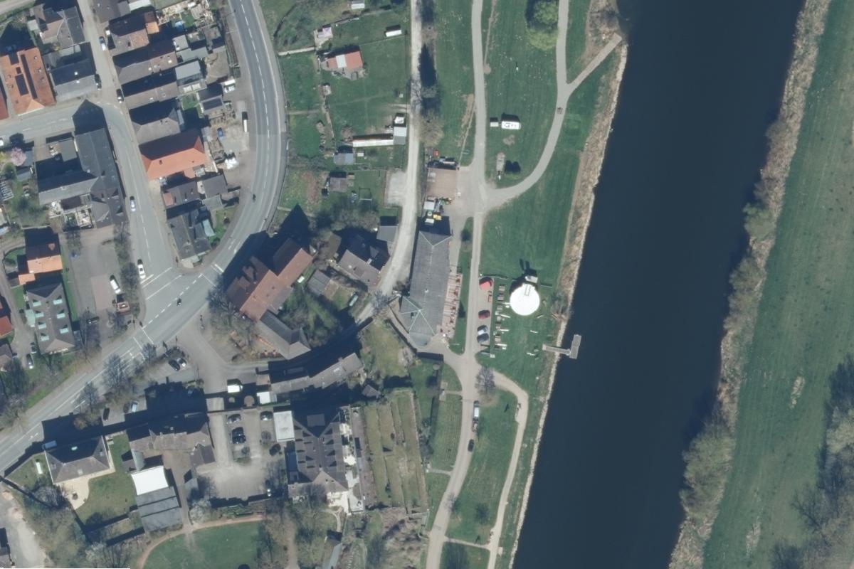 Wohnmobilstellplatz Polle, An der Weserpromenade