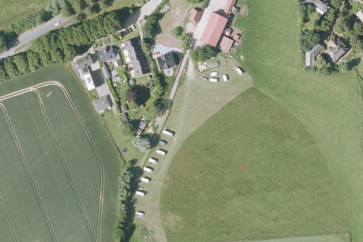 Stellplatz für Wohnmobile und -wagen